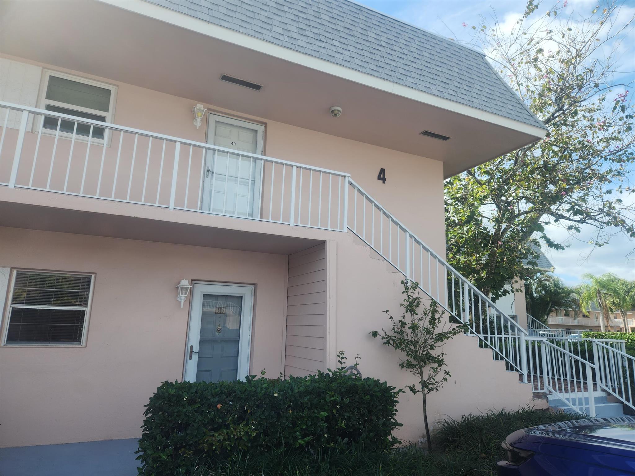 18081 SE Country Clb Dr #4-35