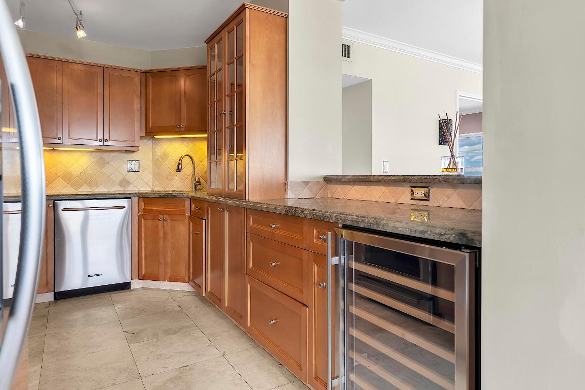 2500 E Las Olas #802 Fort Lauderdale, FL 33301