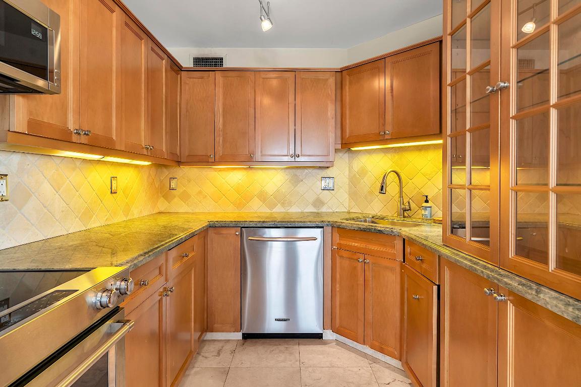 2500 E Las Olas #802 Fort Lauderdale, FL 33301