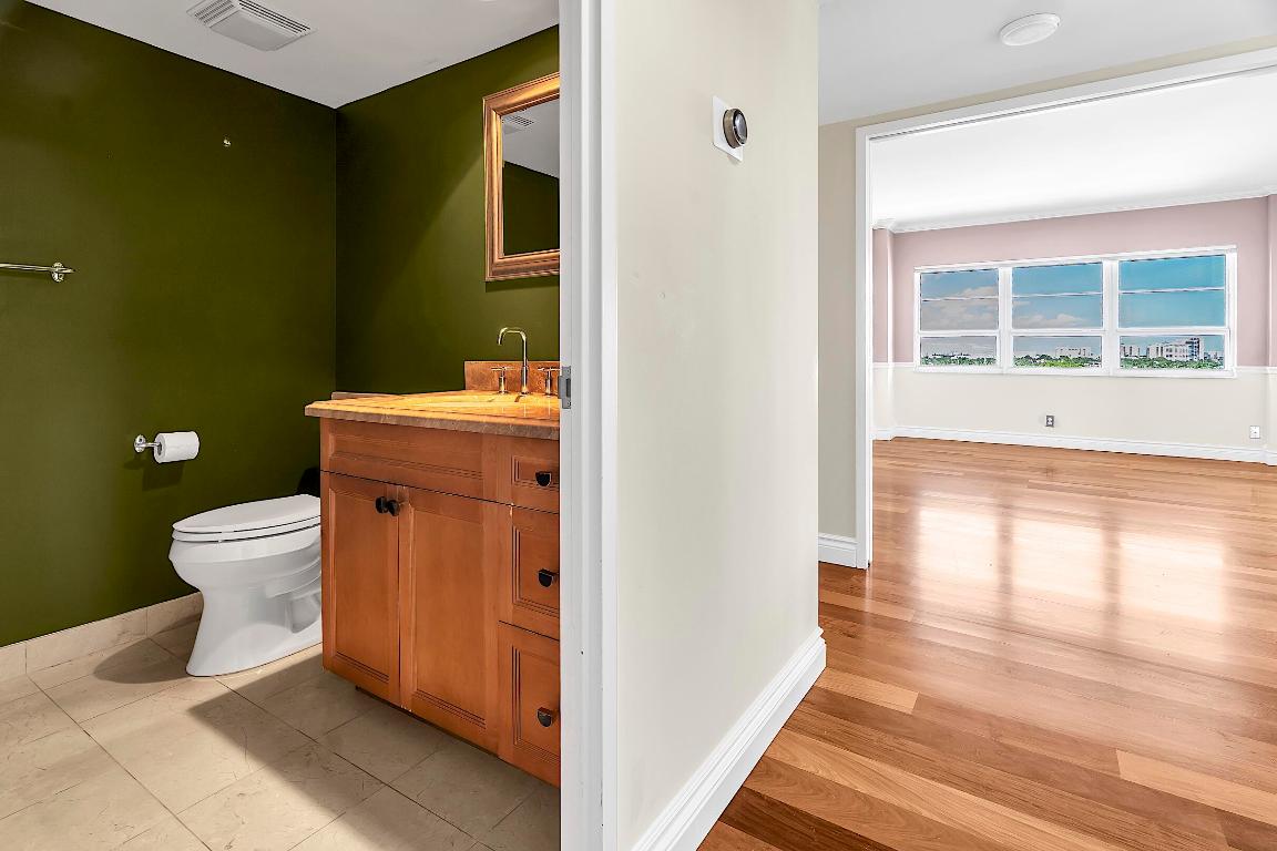 2500 E Las Olas #802 Fort Lauderdale, FL 33301