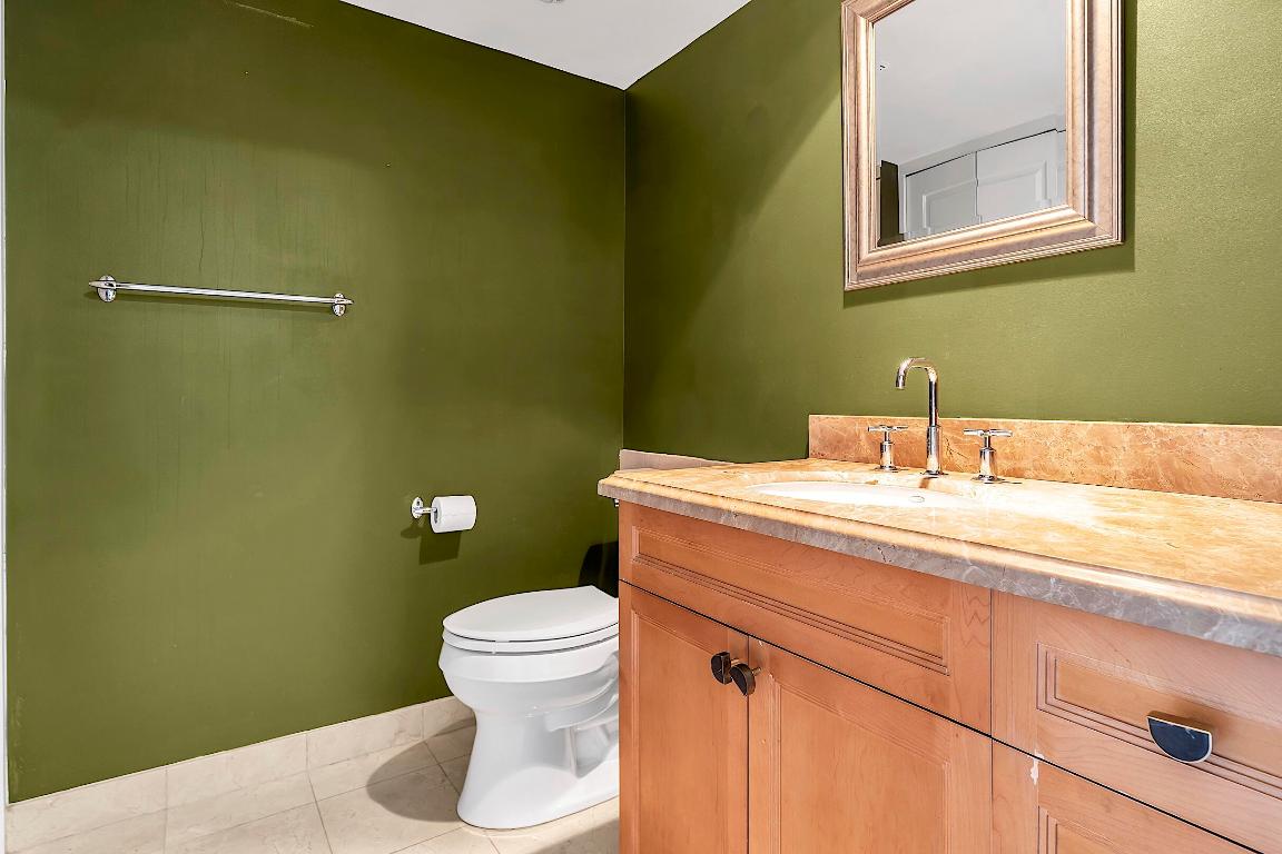 2500 E Las Olas #802 Fort Lauderdale, FL 33301