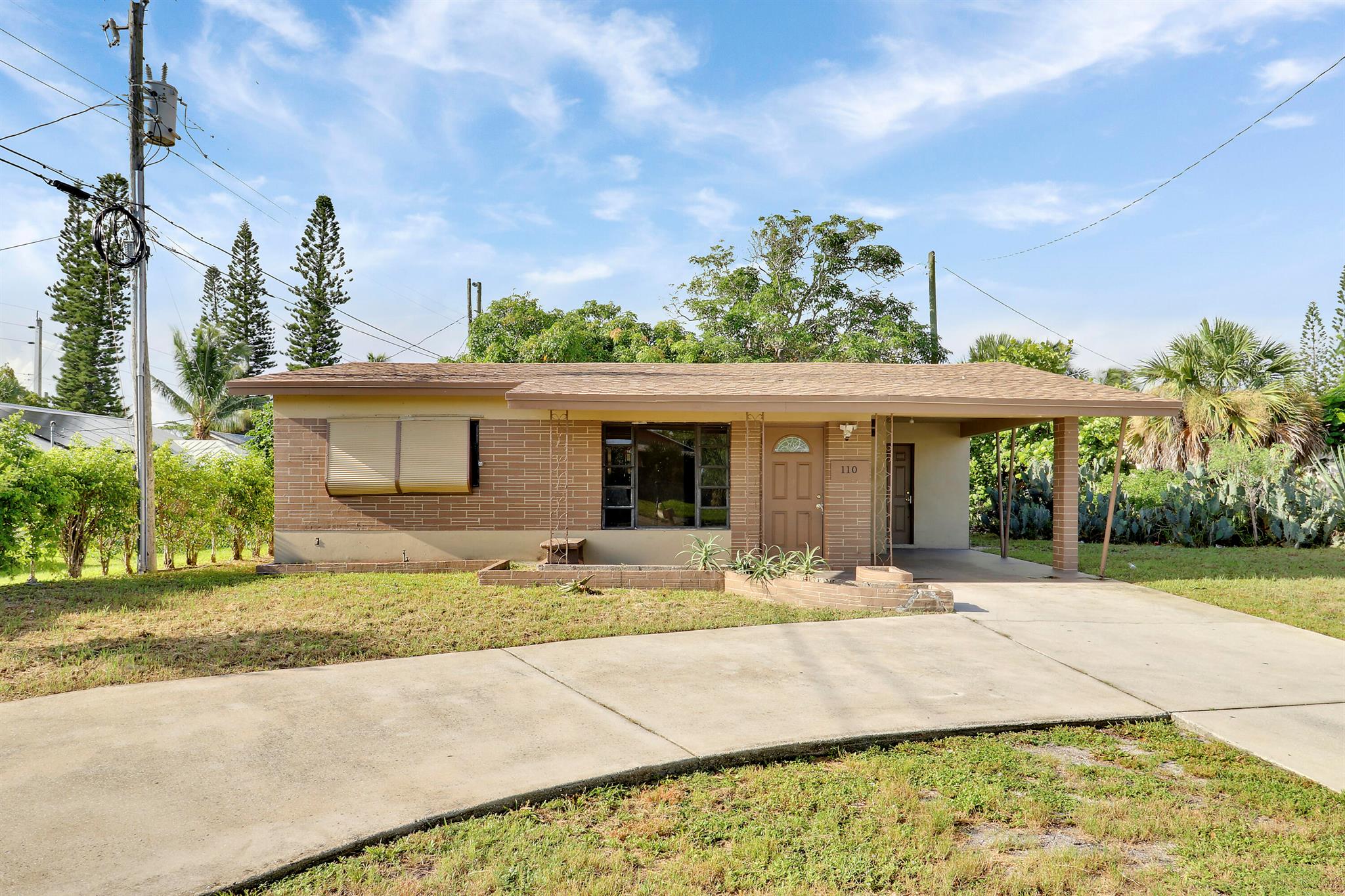 110 NW 5th Ct