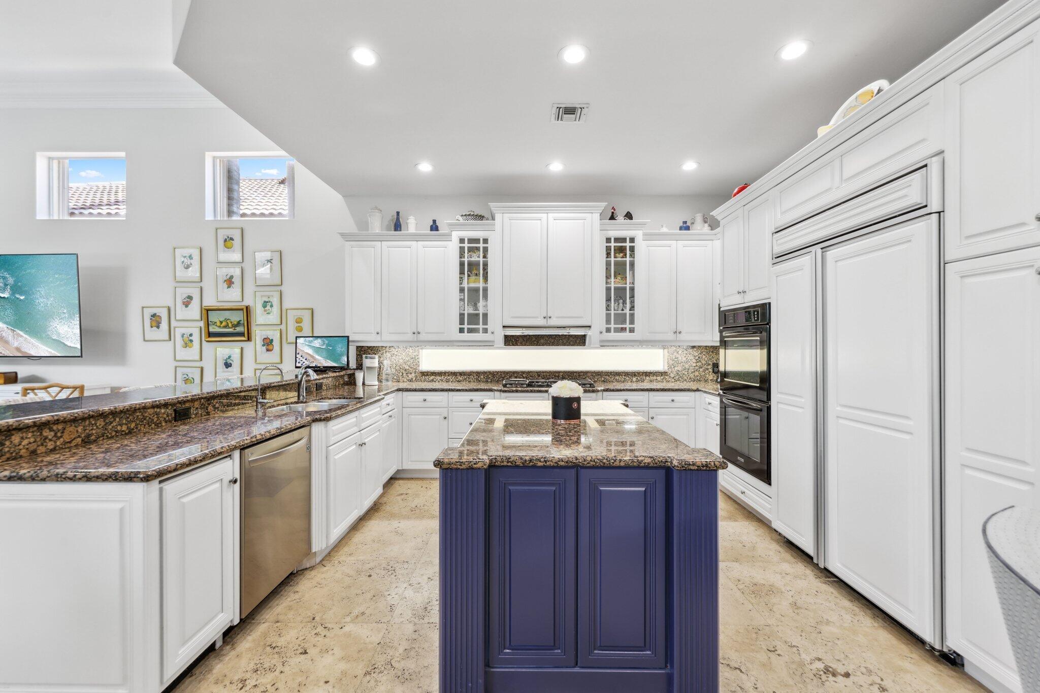 1018 Grand Ct Highland Beach, FL 33487