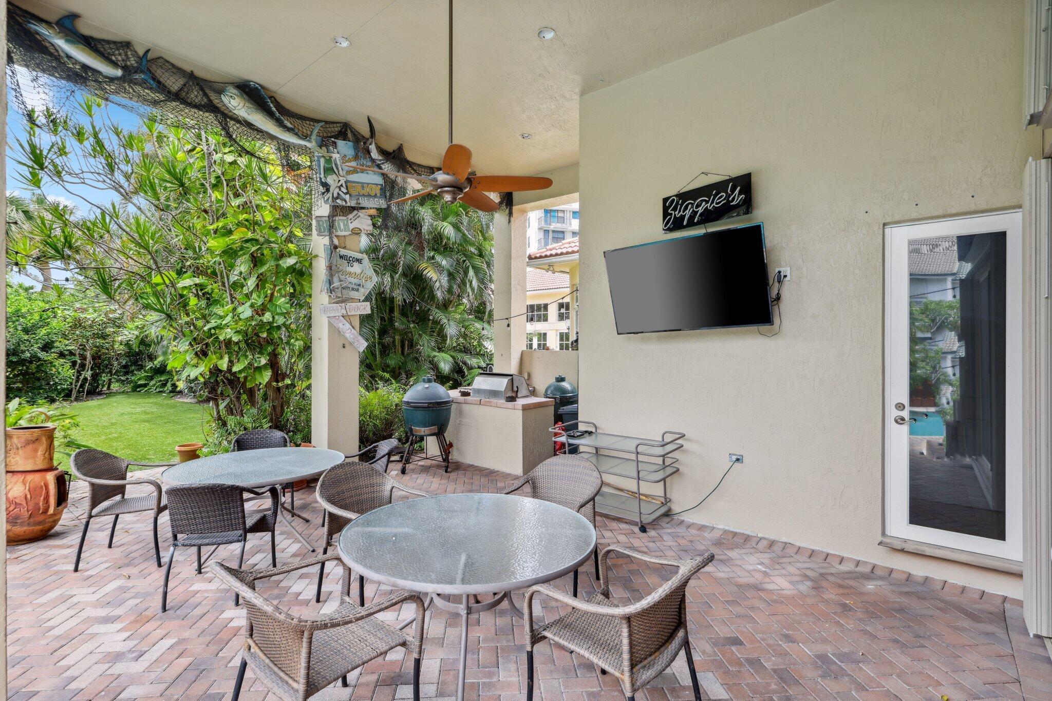 1018 Grand Ct Highland Beach, FL 33487