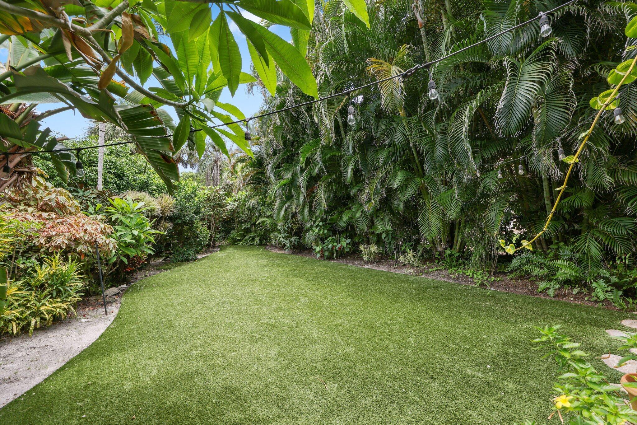 1018 Grand Ct Highland Beach, FL 33487