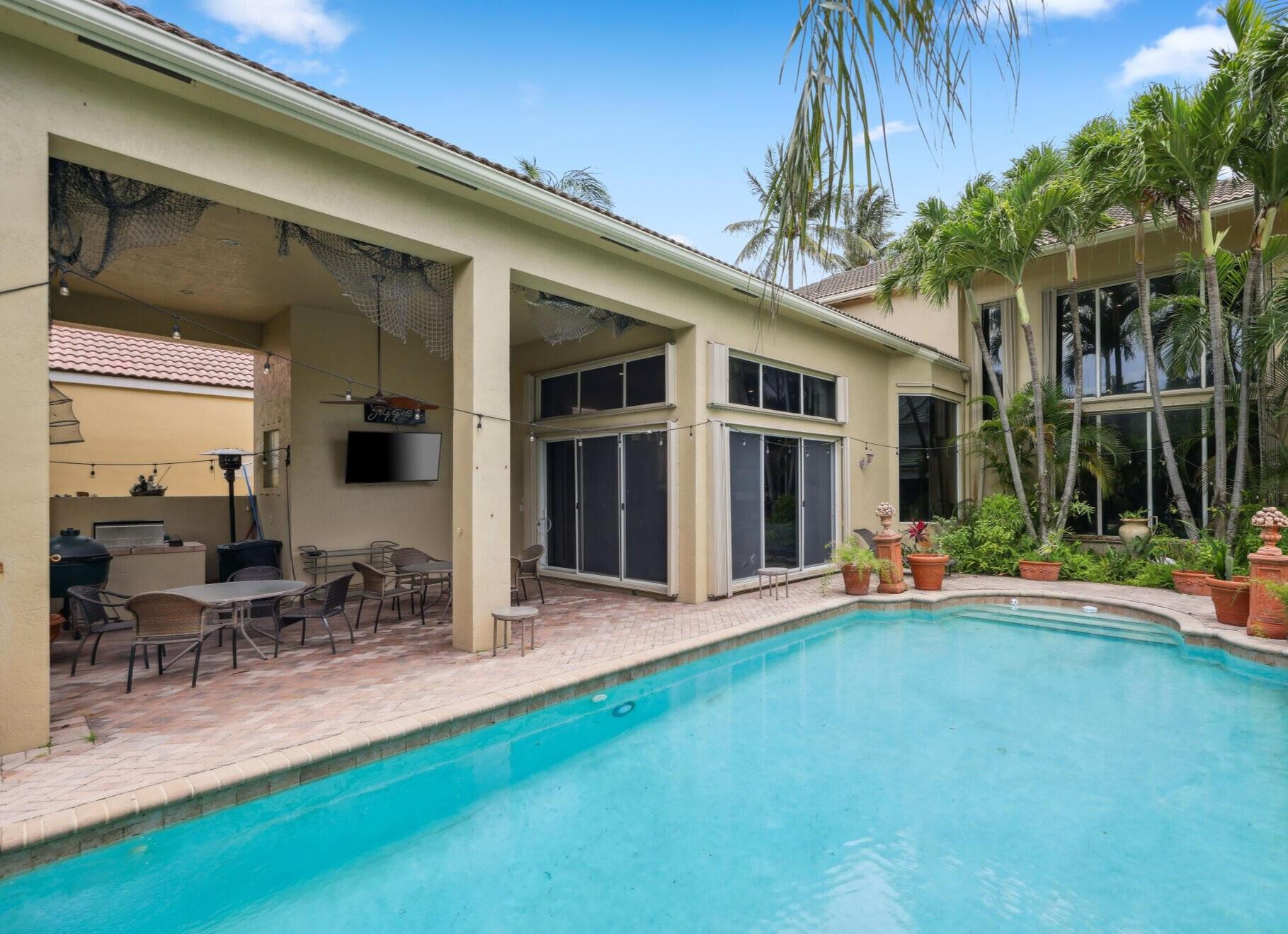 1018 Grand Ct Highland Beach, FL 33487