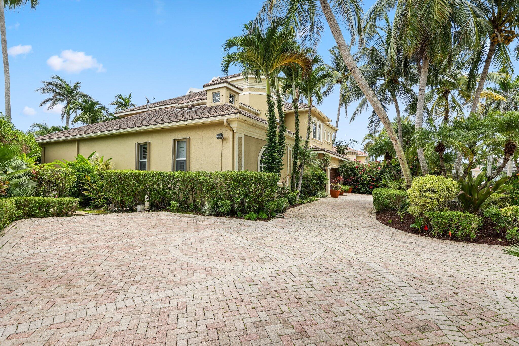 1018 Grand Ct Highland Beach, FL 33487