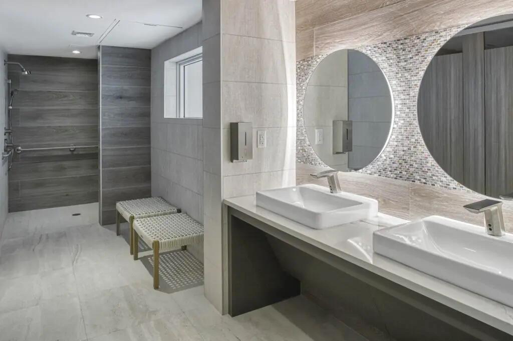 1018 Grand Ct Highland Beach, FL 33487