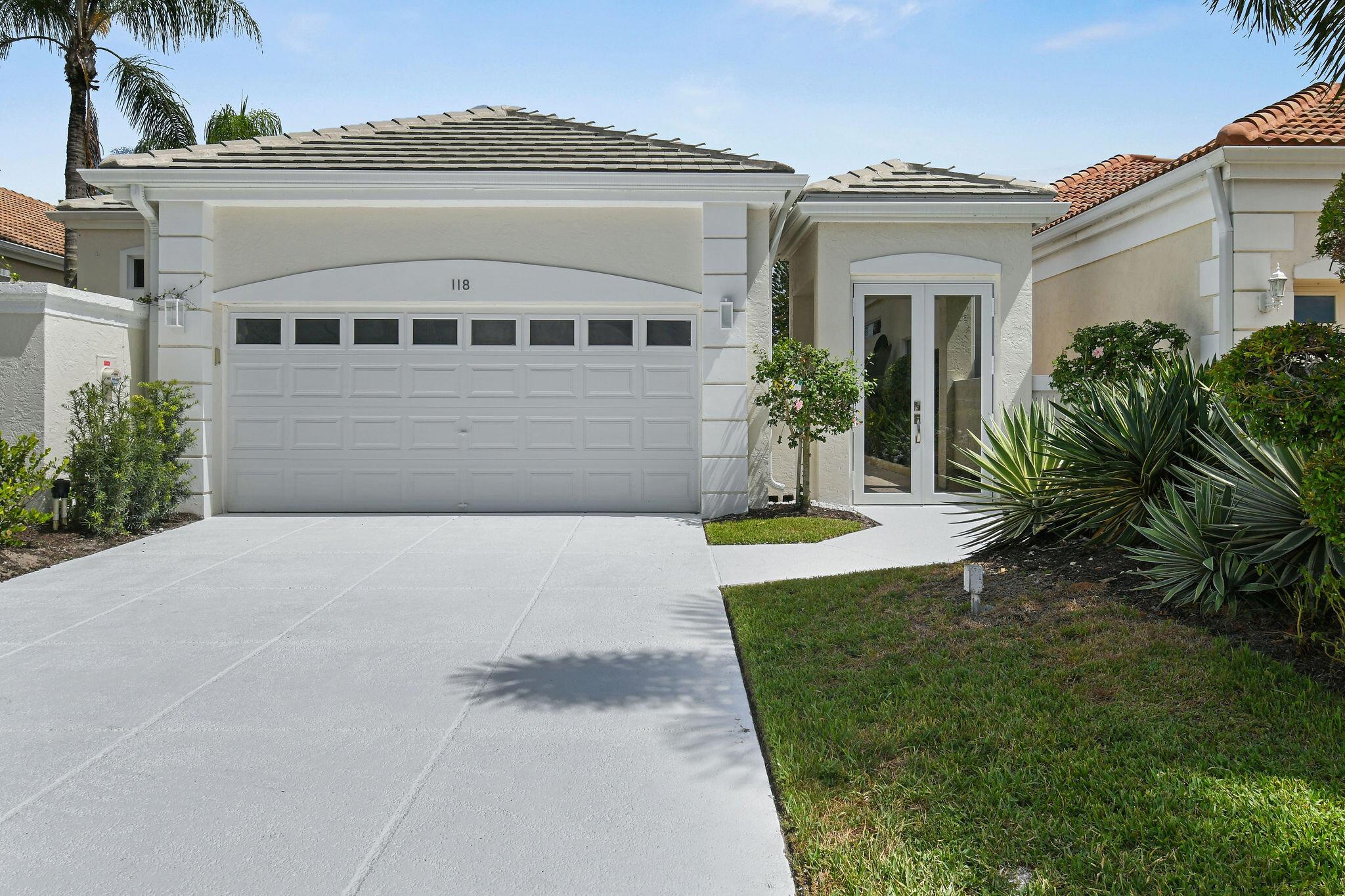 118 Coral Cay Dr