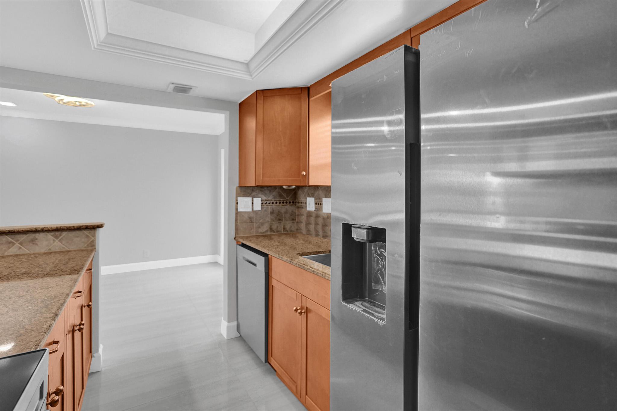 2755 NE 28th Ave #F2 Lighthouse Point, FL 33064