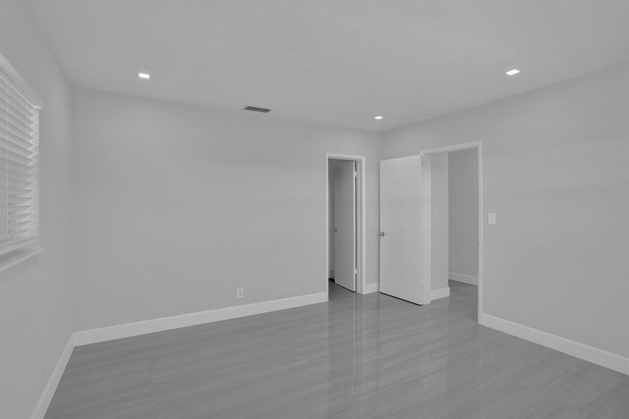 2755 NE 28th Ave #F2 Lighthouse Point, FL 33064