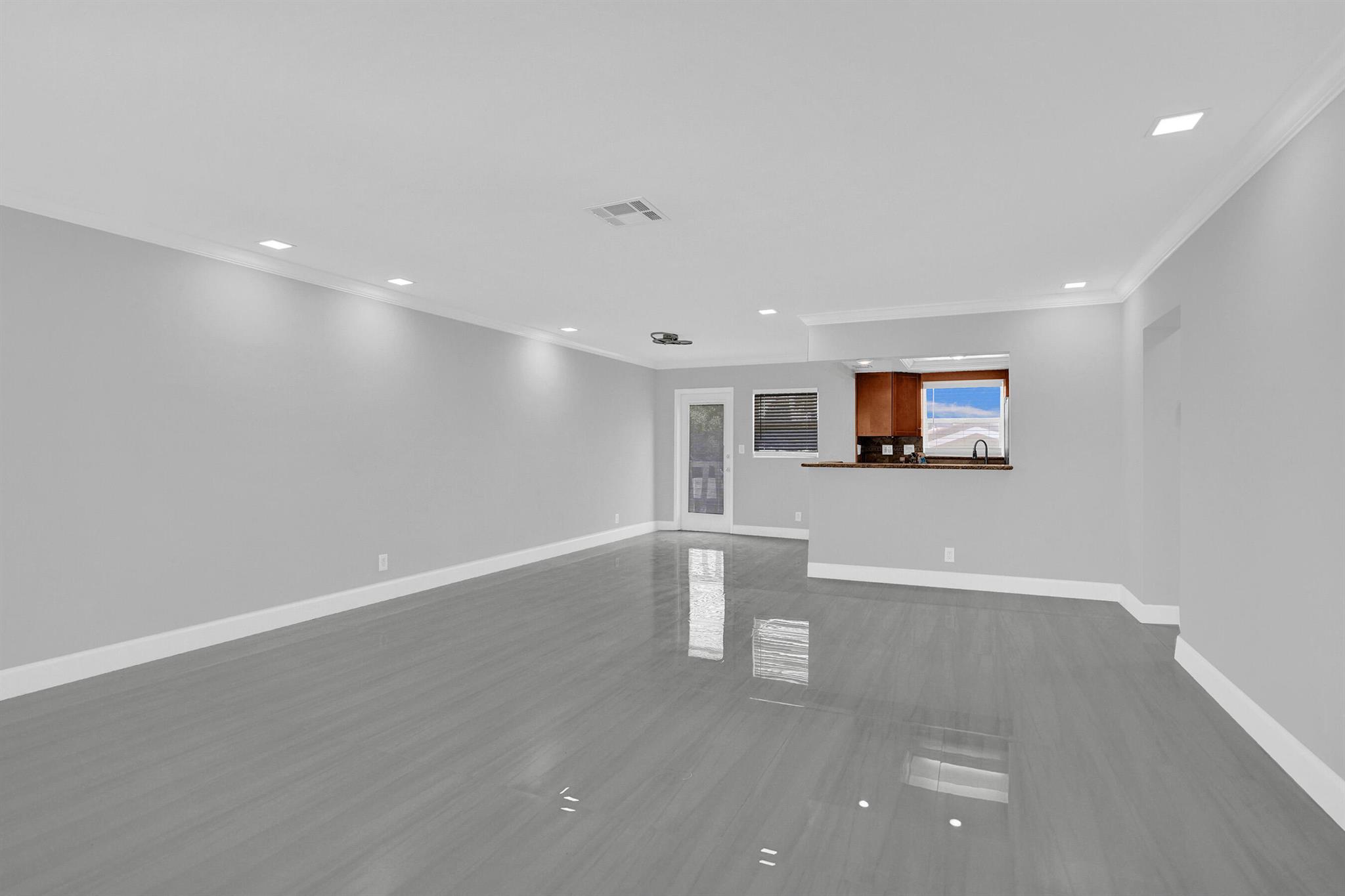 2755 NE 28th Ave #F2 Lighthouse Point, FL 33064