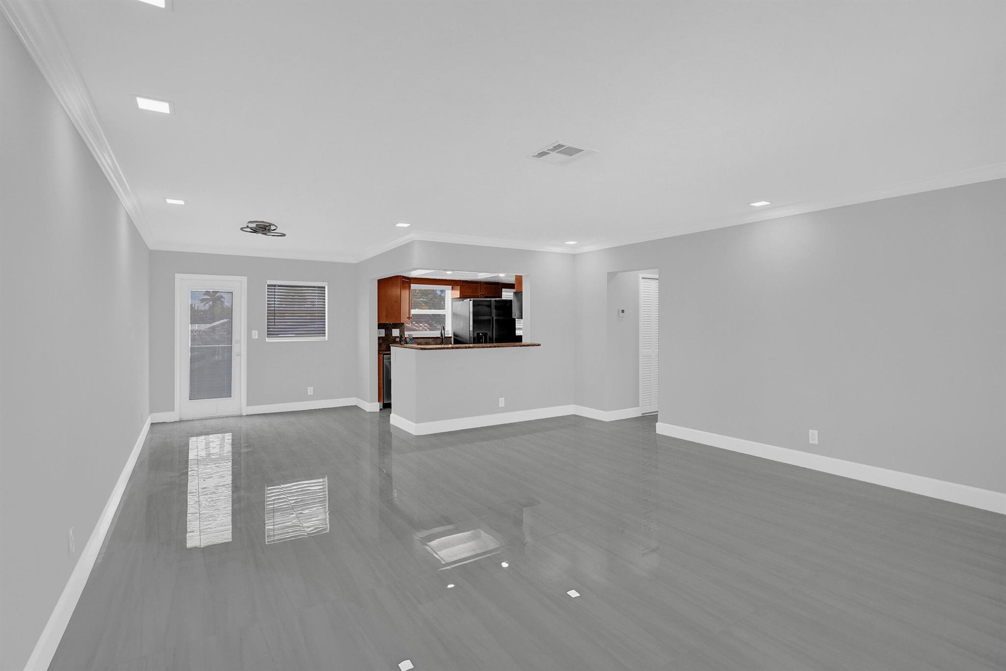 2755 NE 28th Ave #F2 Lighthouse Point, FL 33064