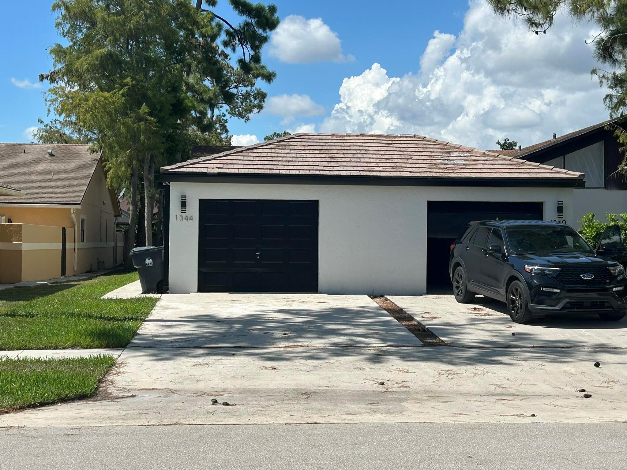 1344 Periwinkle Pl