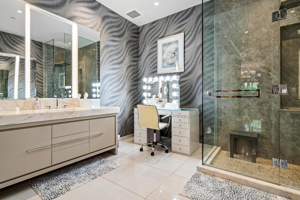 200 SE Mizner #104 Boca Raton, FL 33432