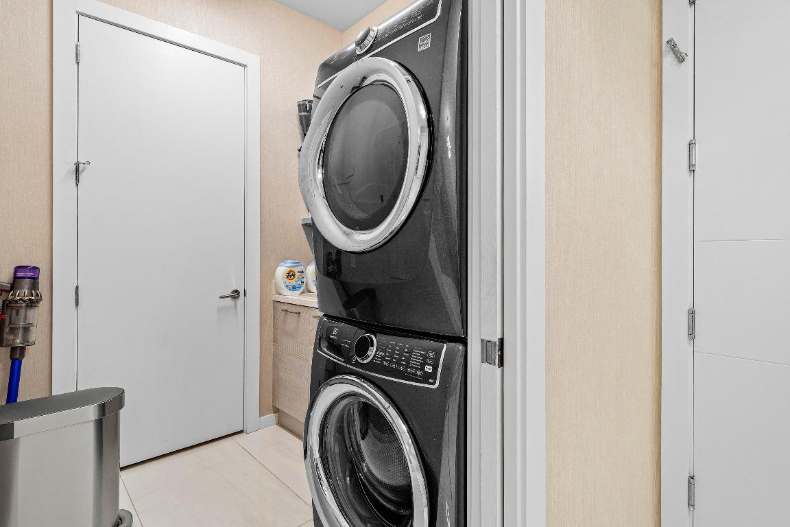 200 SE Mizner #104 Boca Raton, FL 33432