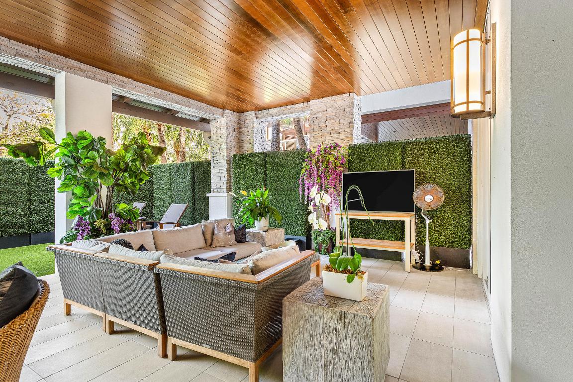 200 SE Mizner #104 Boca Raton, FL 33432