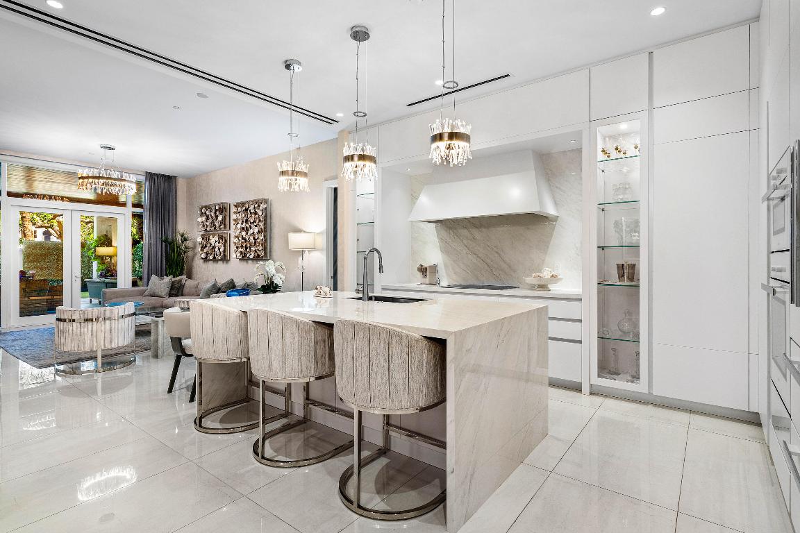 200 SE Mizner #104 Boca Raton, FL 33432