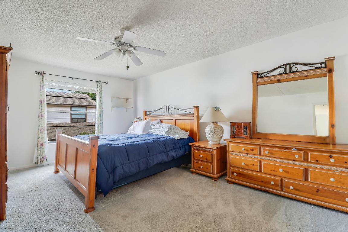 128 Sherwood #13b Jupiter, FL 33458