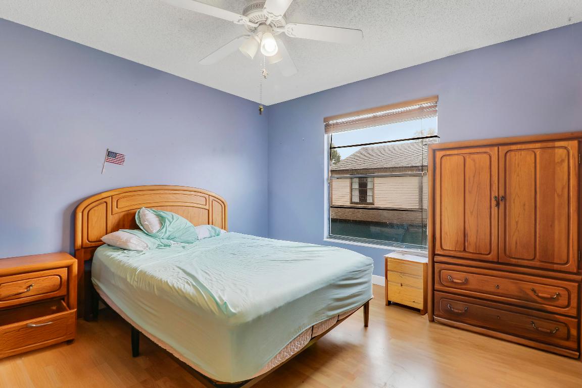 128 Sherwood #13b Jupiter, FL 33458