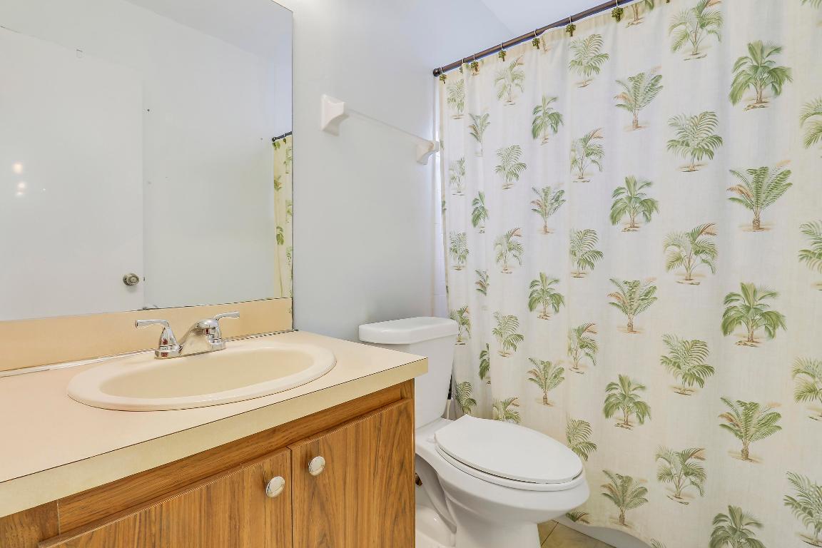 128 Sherwood #13b Jupiter, FL 33458