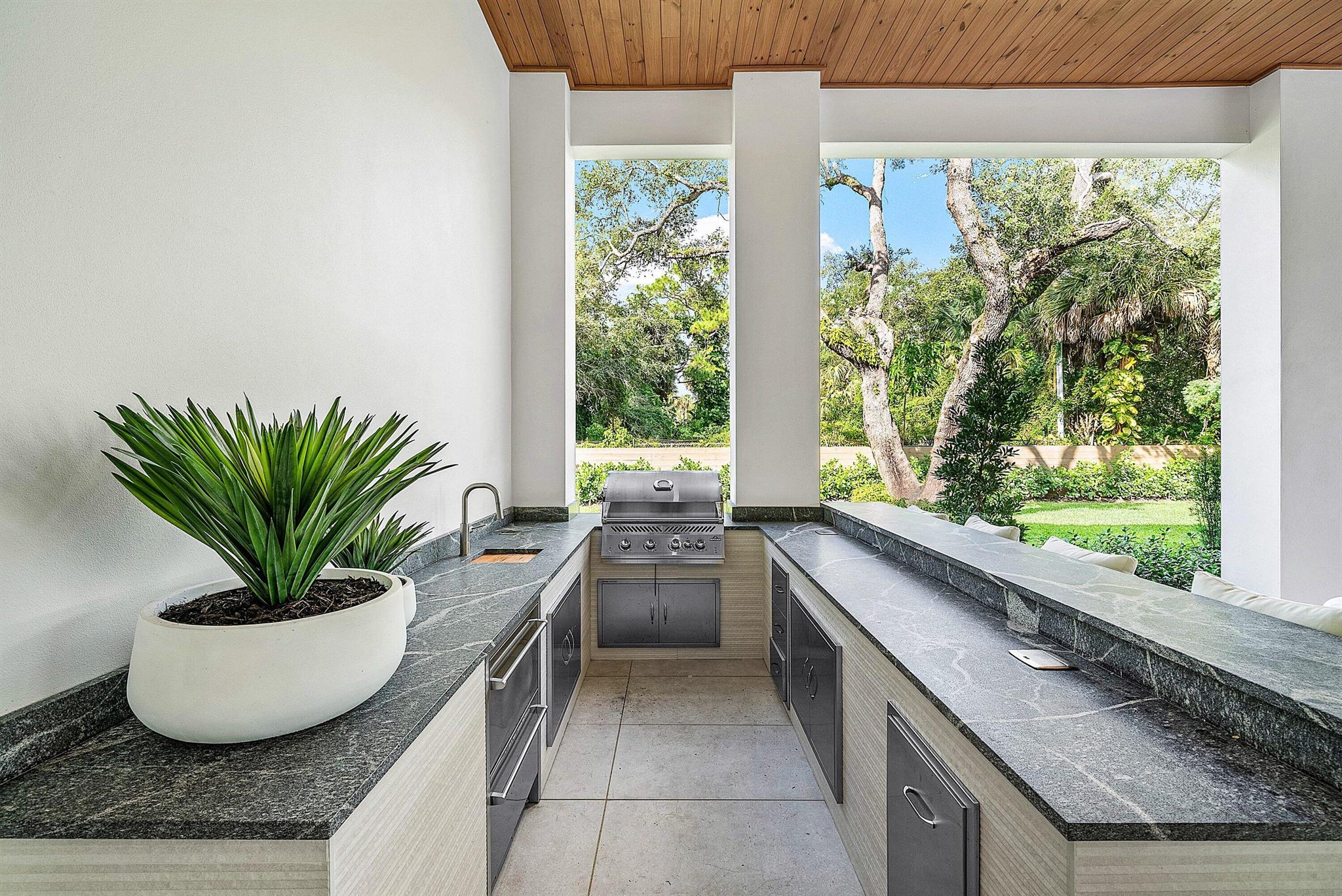 16484 Bridlewood Cir Delray Beach, FL 33445