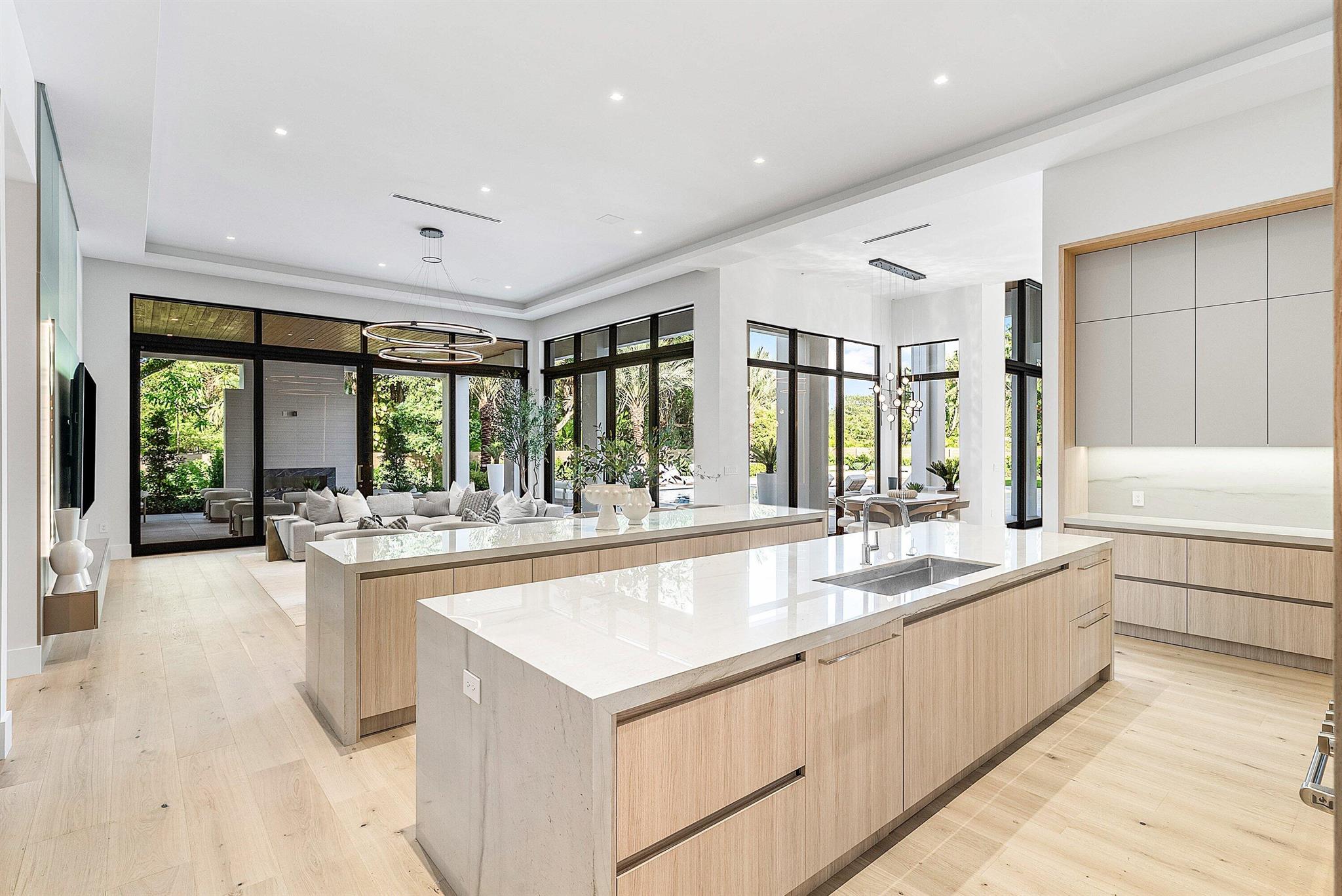 16484 Bridlewood Cir Delray Beach, FL 33445