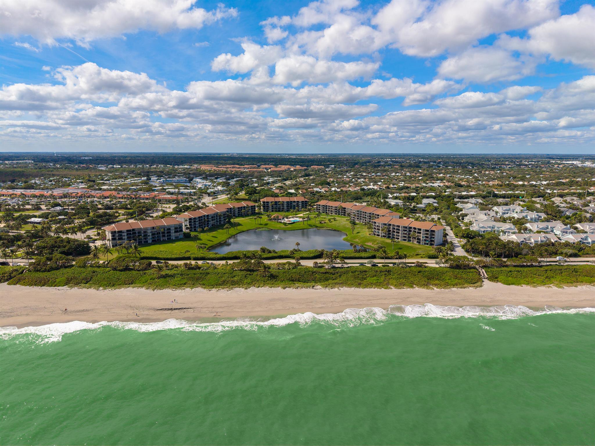 601 S Seas Dr #204 Jupiter, FL 33477