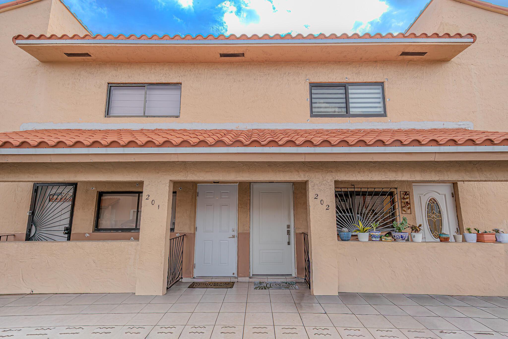 7690 W 29th Way #202