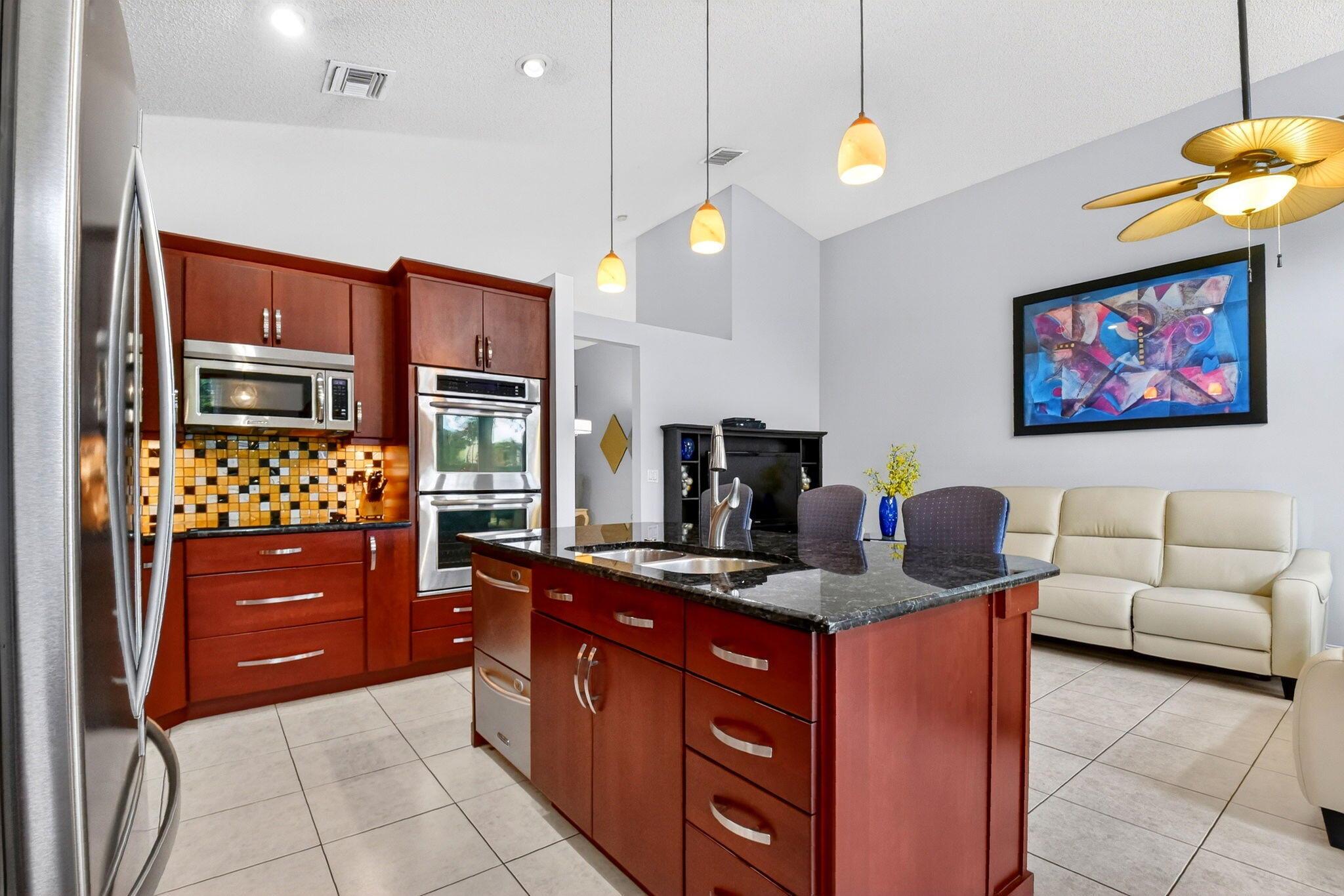 7906 Rockport Cir Lake Worth, FL 33467