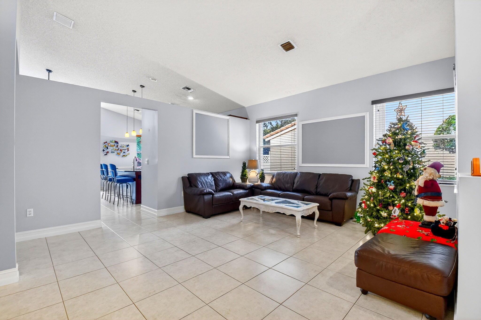 7906 Rockport Cir Lake Worth, FL 33467