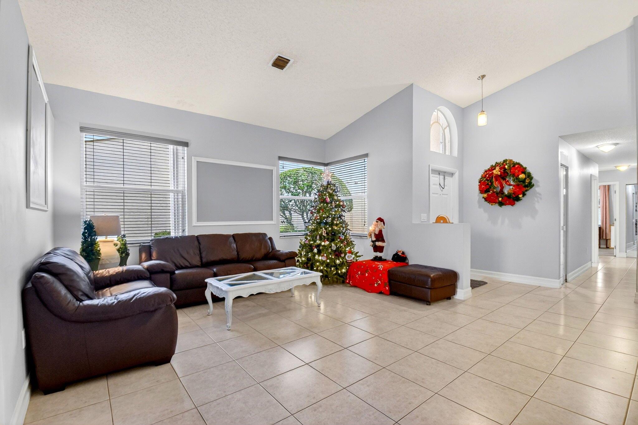 7906 Rockport Cir Lake Worth, FL 33467