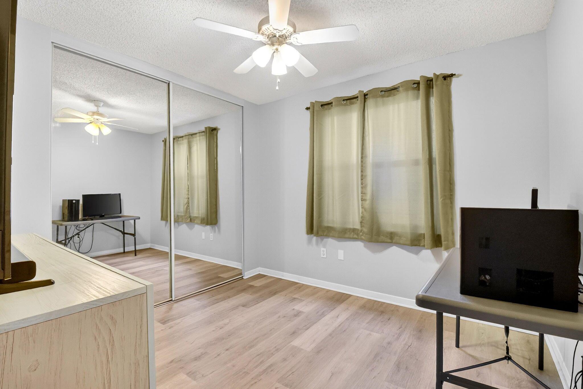 7906 Rockport Cir Lake Worth, FL 33467