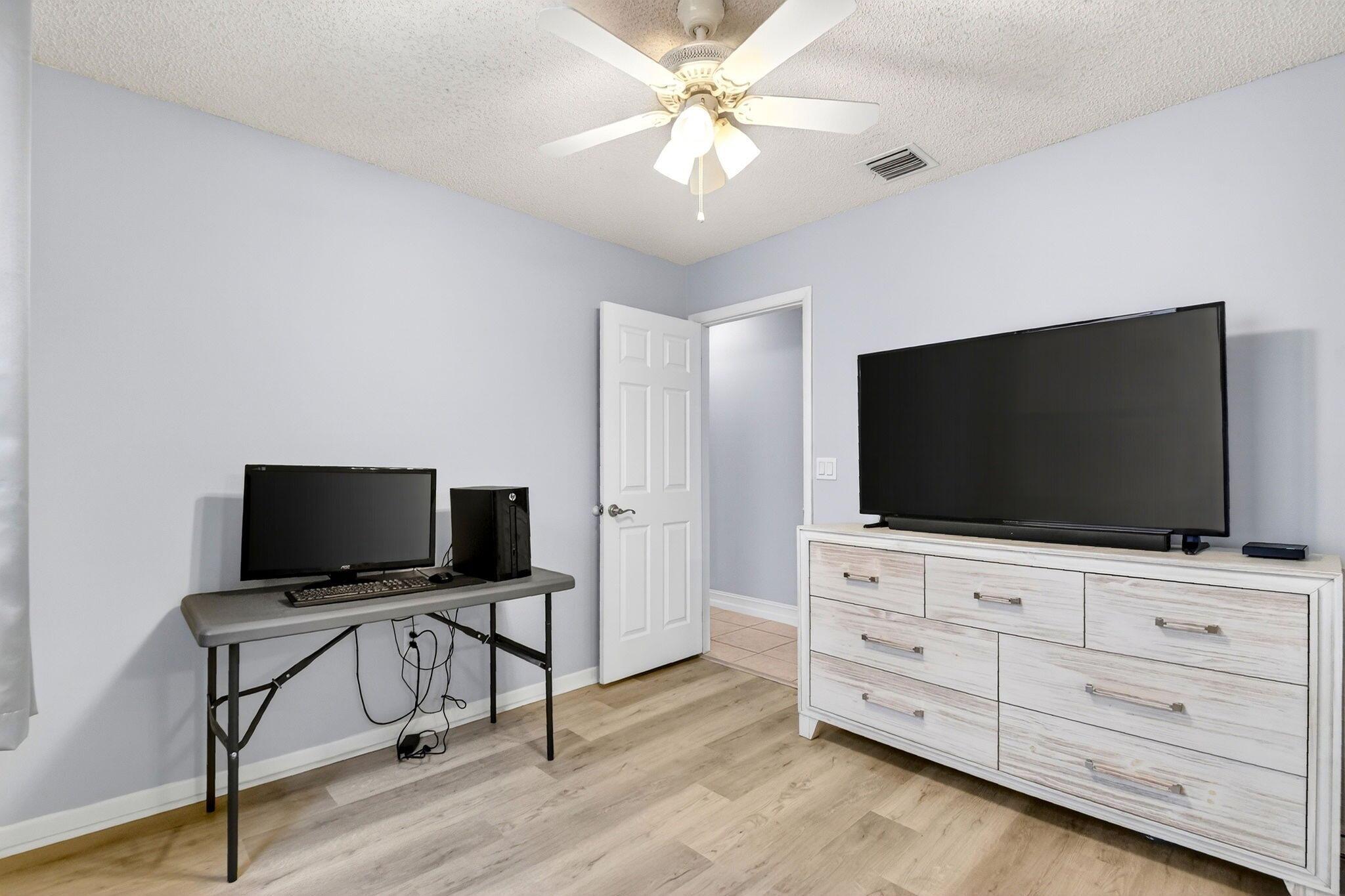 7906 Rockport Cir Lake Worth, FL 33467