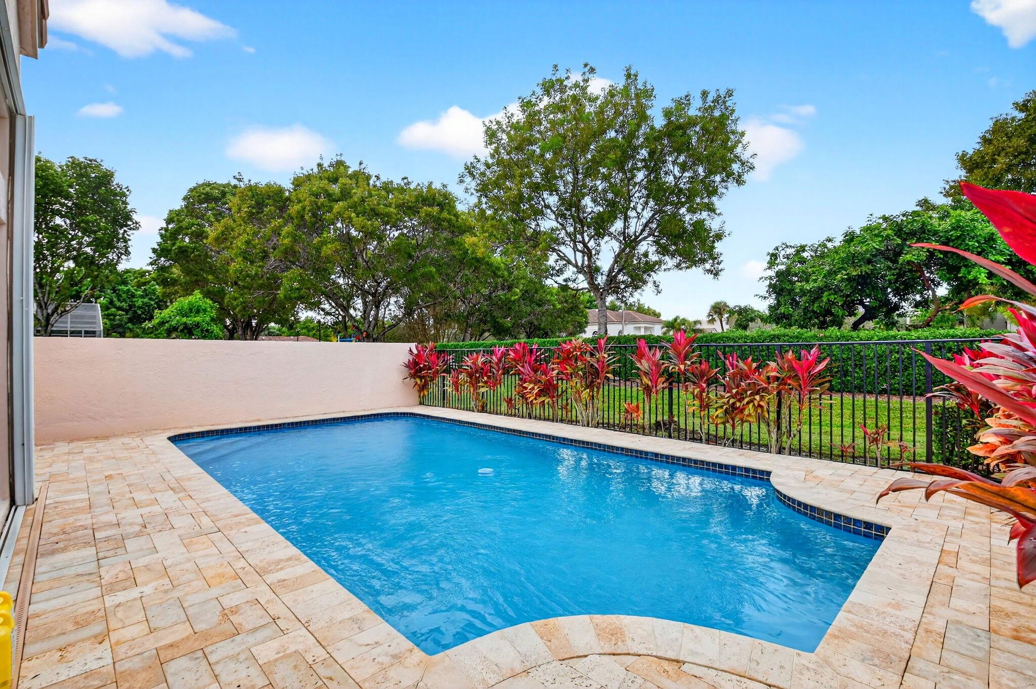 7906 Rockport Cir Lake Worth, FL 33467