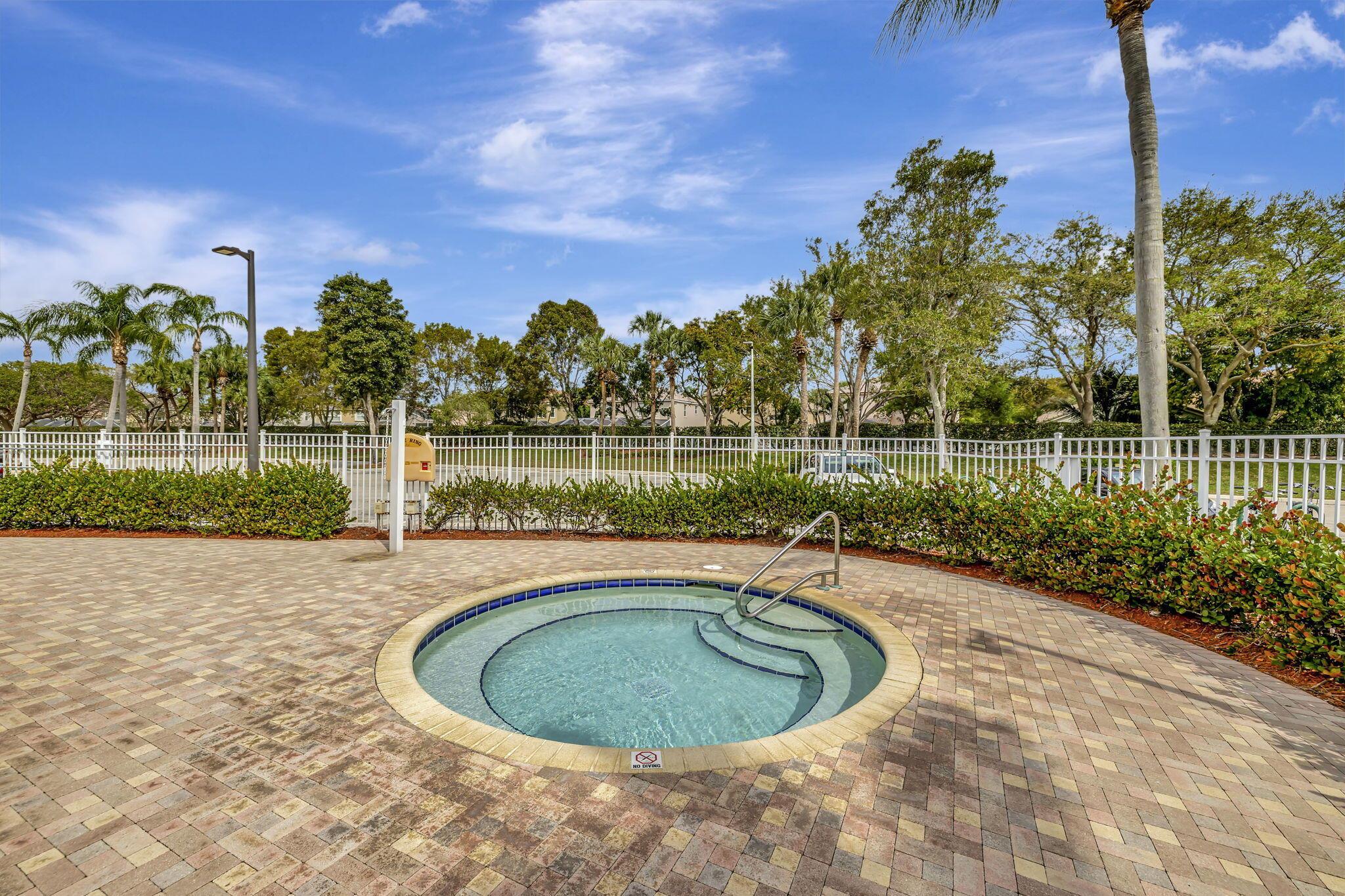 7906 Rockport Cir Lake Worth, FL 33467