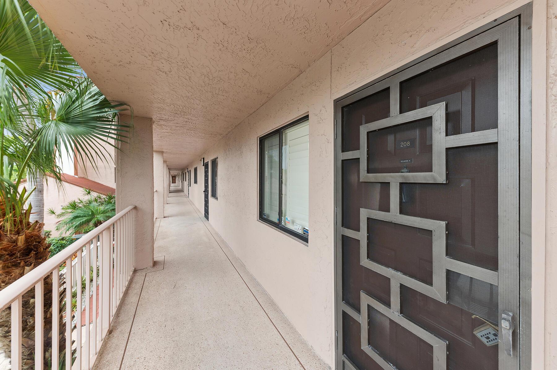 7280 Amberly Ln #208 Delray Beach, FL 33446