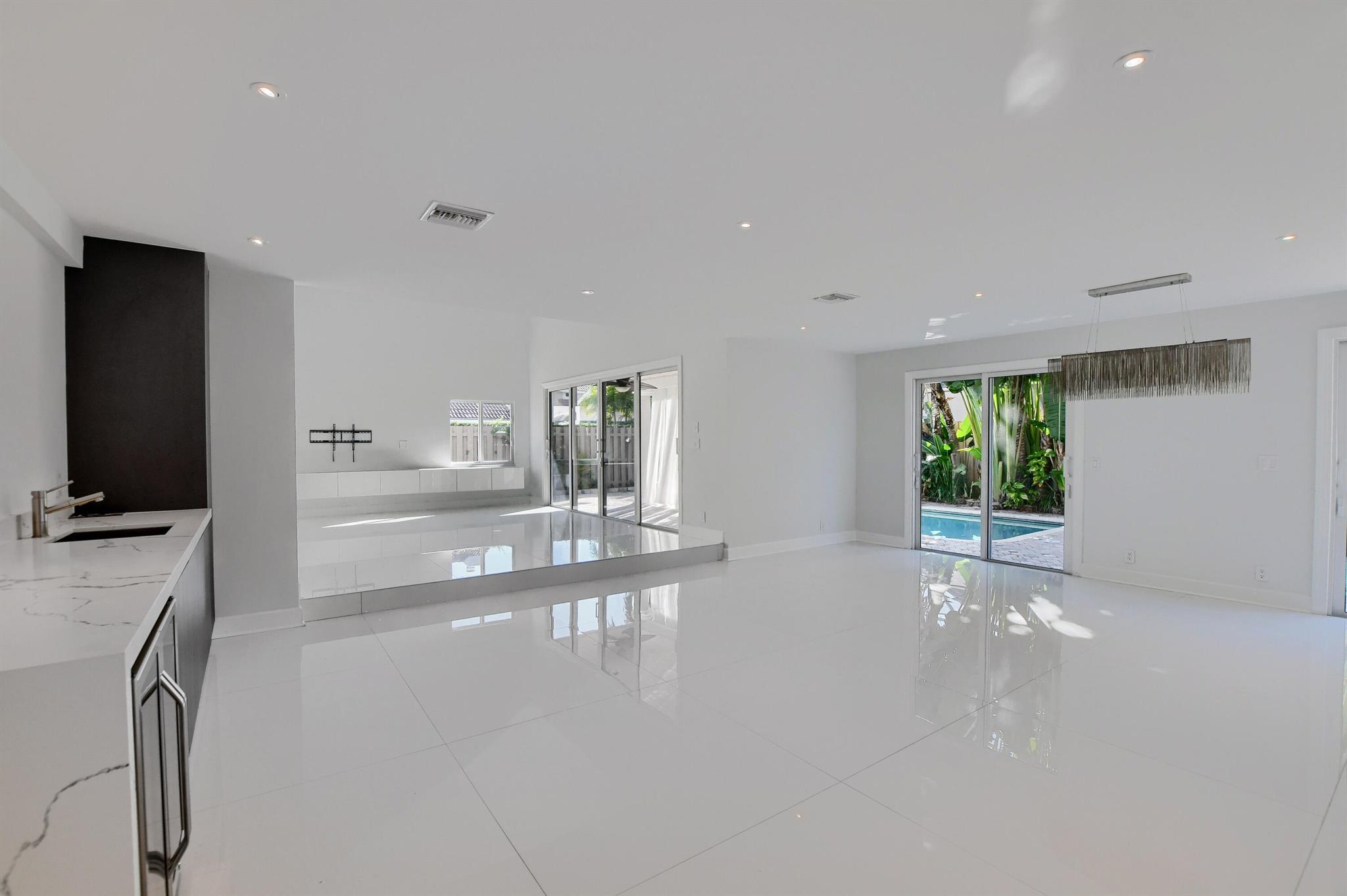 23352 Lago Mar Cir Boca Raton, FL 33433