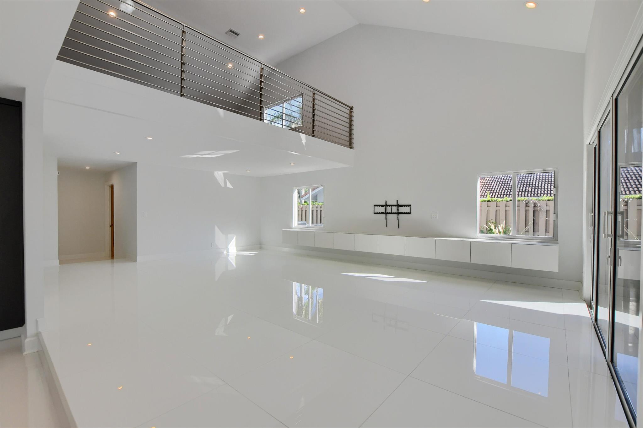 23352 Lago Mar Cir Boca Raton, FL 33433