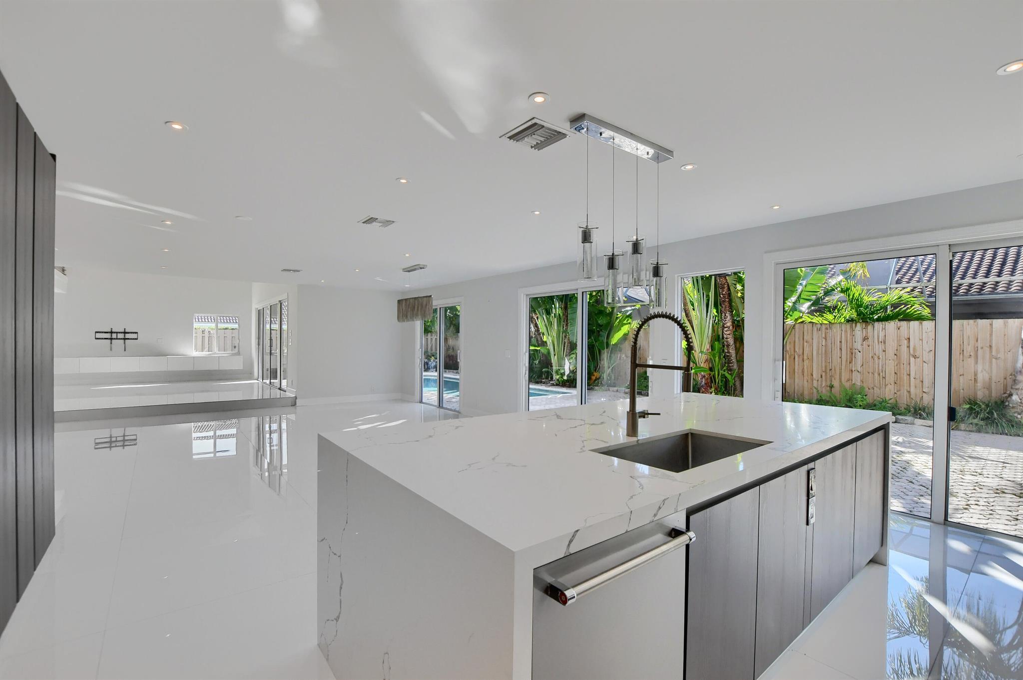 23352 Lago Mar Cir Boca Raton, FL 33433