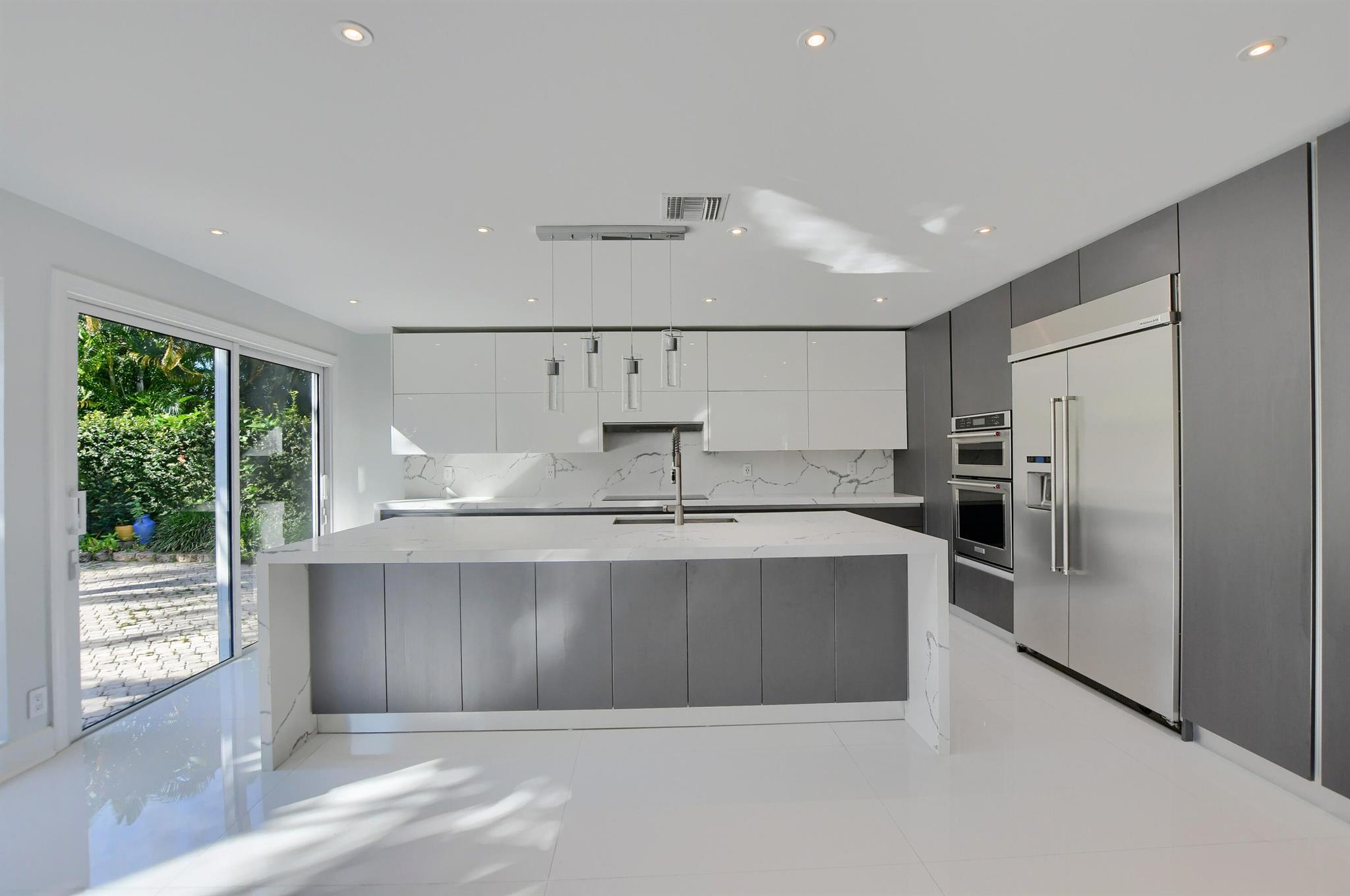 23352 Lago Mar Cir Boca Raton, FL 33433