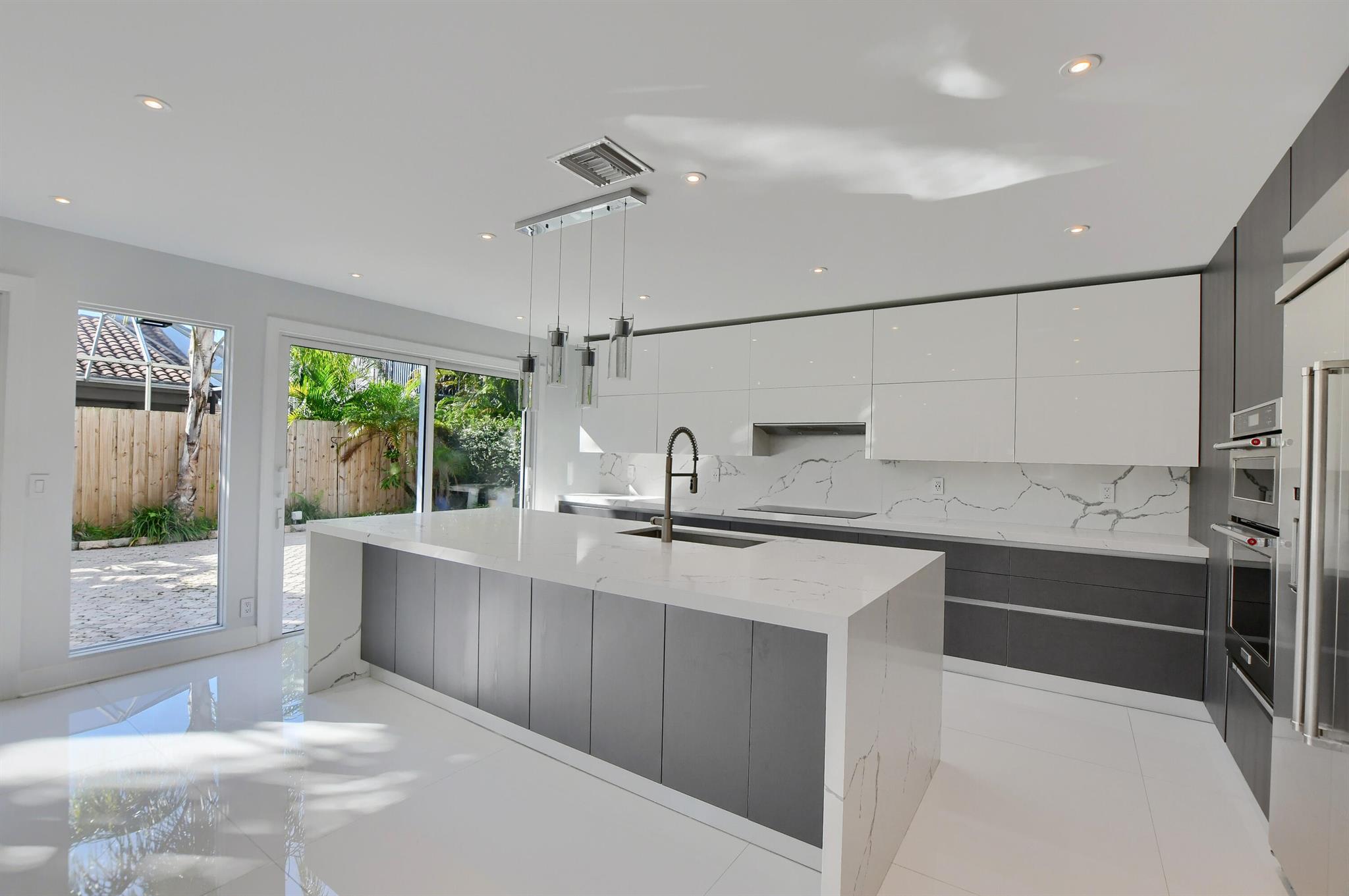 23352 Lago Mar Cir Boca Raton, FL 33433