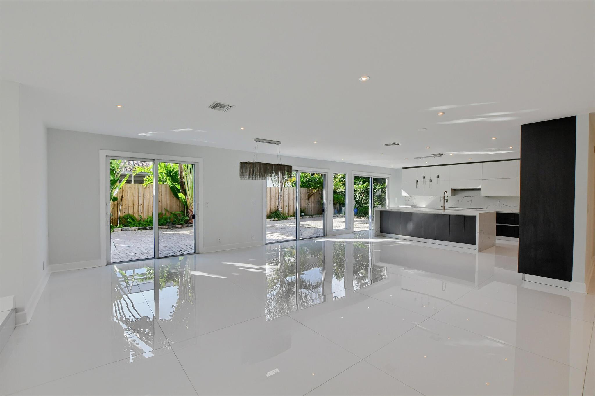 23352 Lago Mar Cir Boca Raton, FL 33433