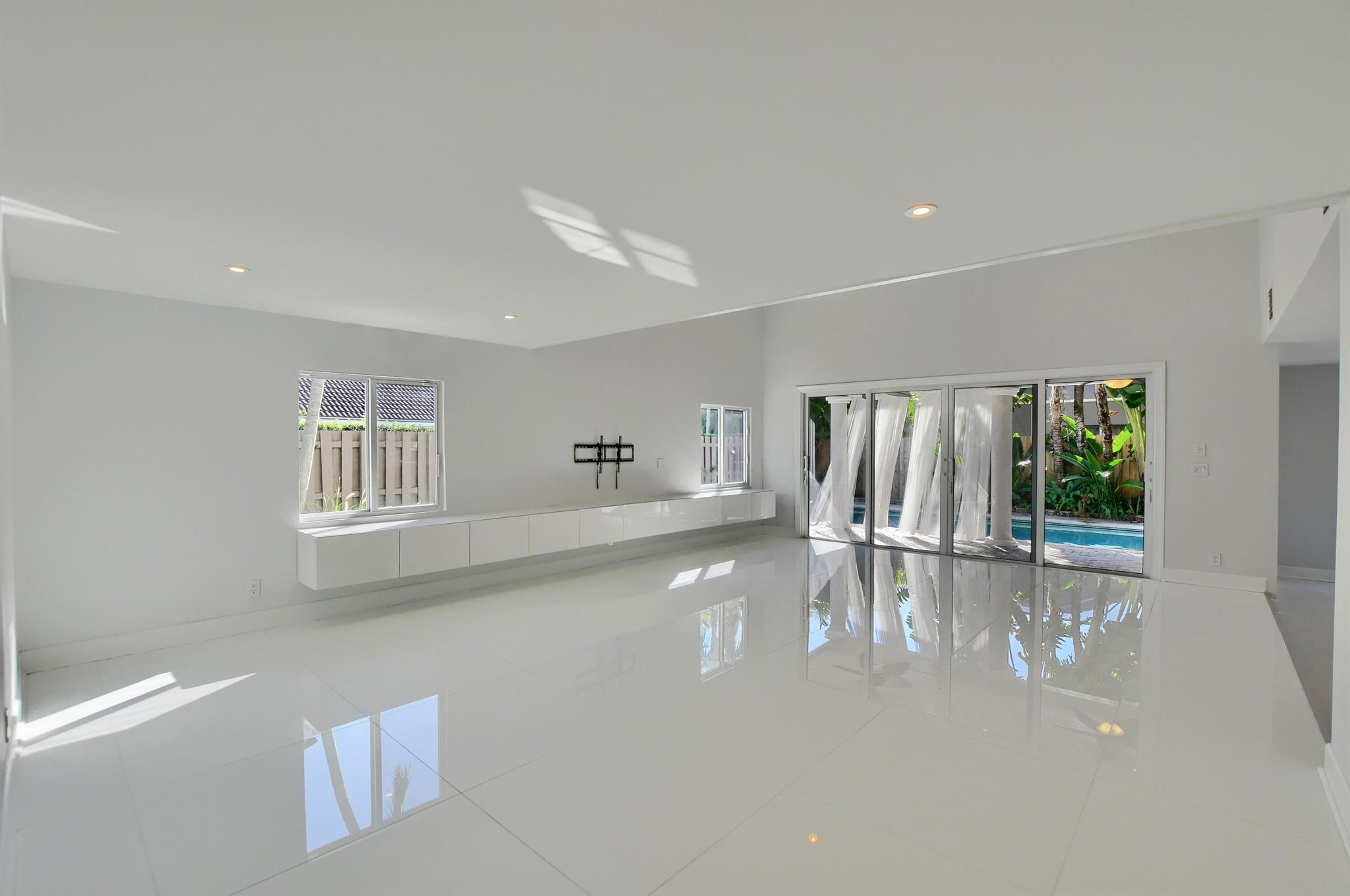 23352 Lago Mar Cir Boca Raton, FL 33433