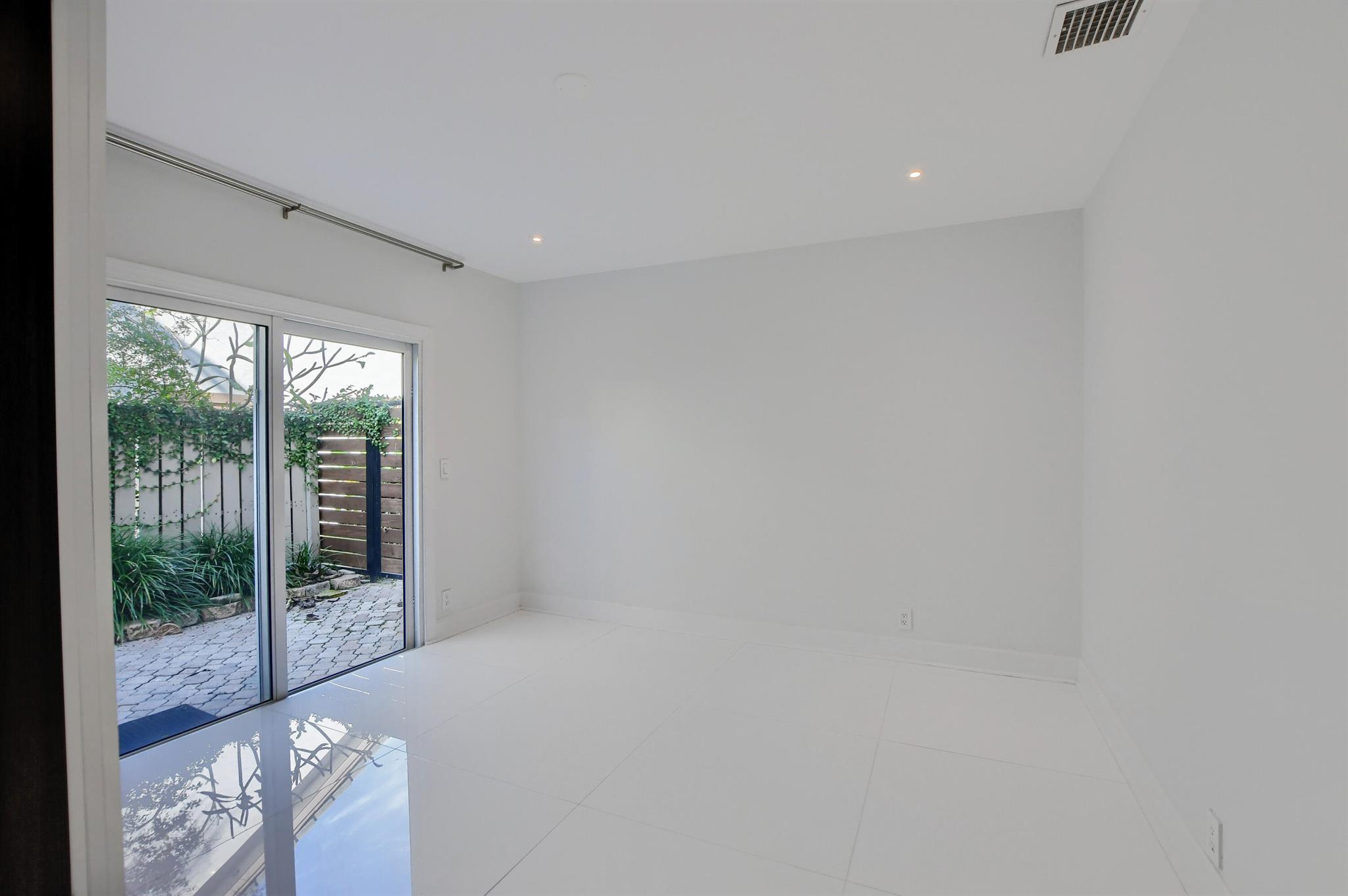 23352 Lago Mar Cir Boca Raton, FL 33433