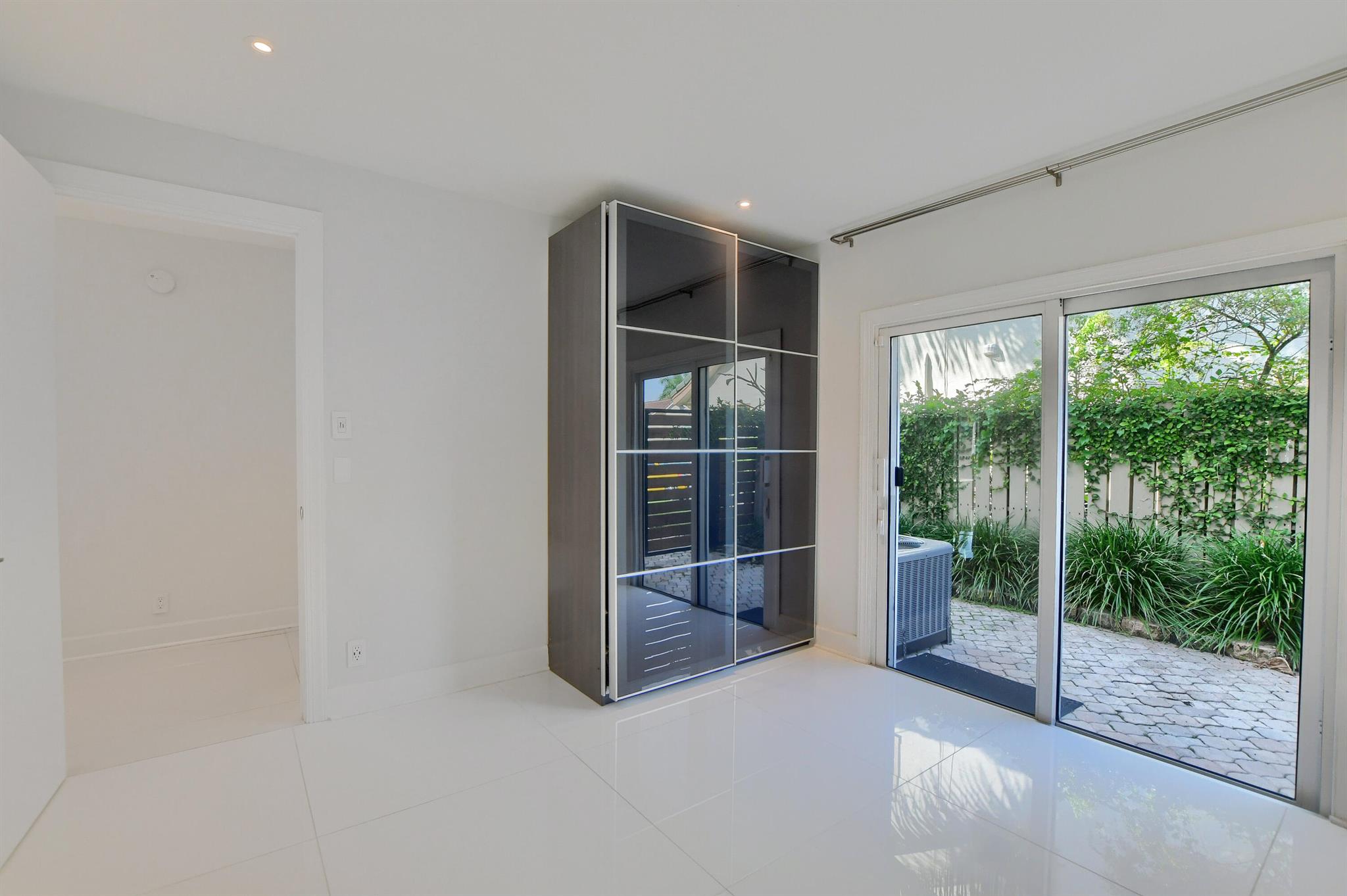 23352 Lago Mar Cir Boca Raton, FL 33433