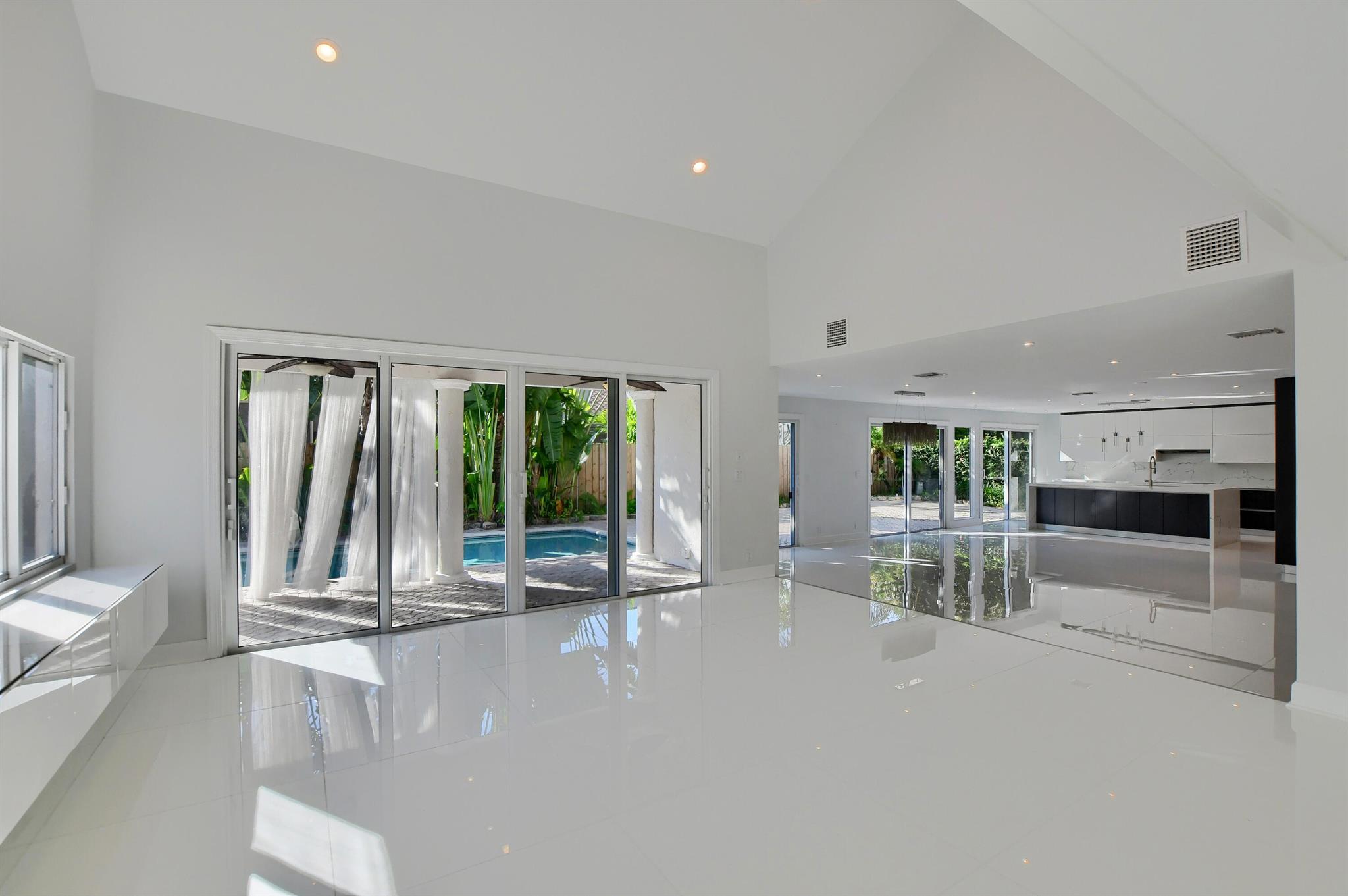 23352 Lago Mar Cir Boca Raton, FL 33433