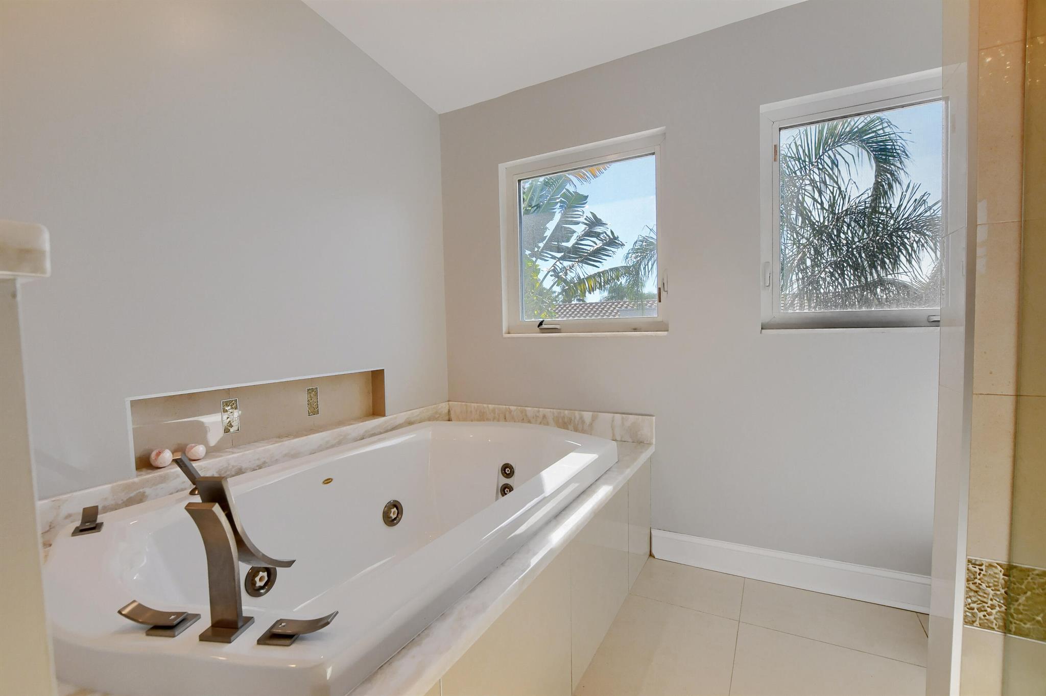 23352 Lago Mar Cir Boca Raton, FL 33433