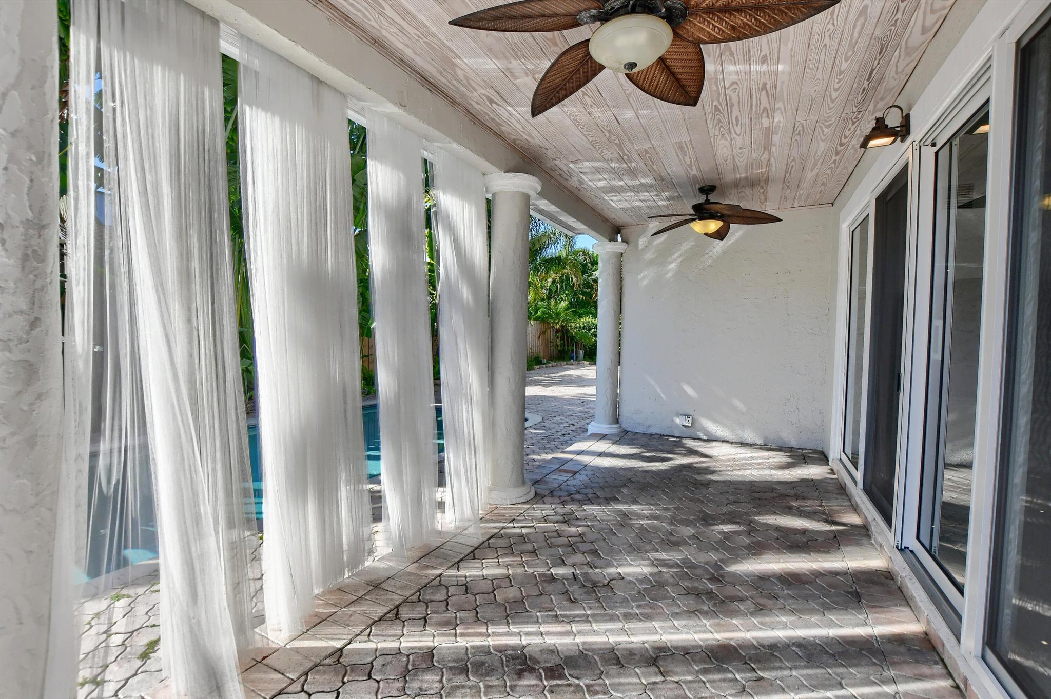 23352 Lago Mar Cir Boca Raton, FL 33433