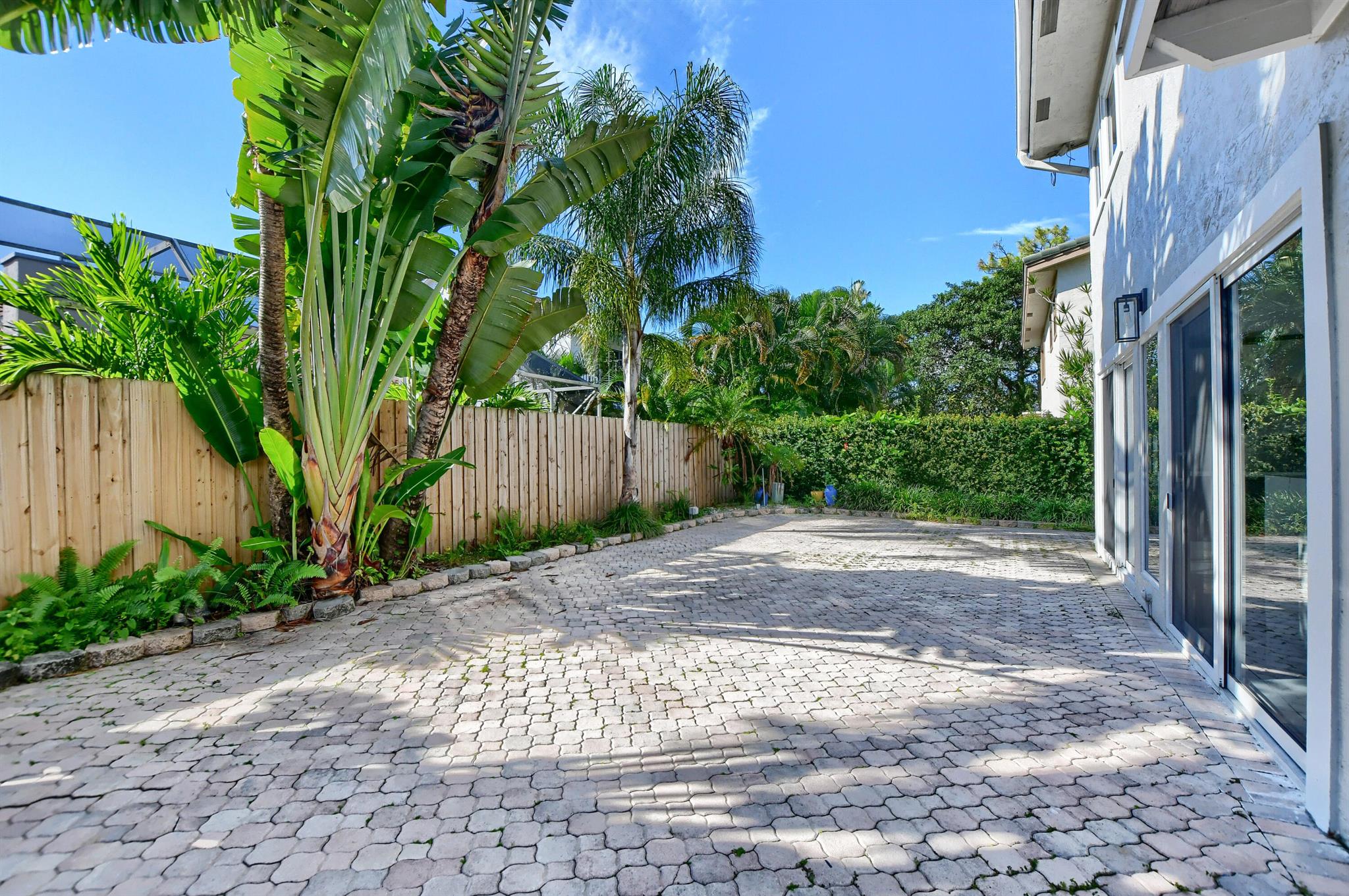 23352 Lago Mar Cir Boca Raton, FL 33433